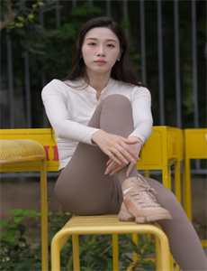 白嫩外女BBWBBWBBW/伊人综合在线影院